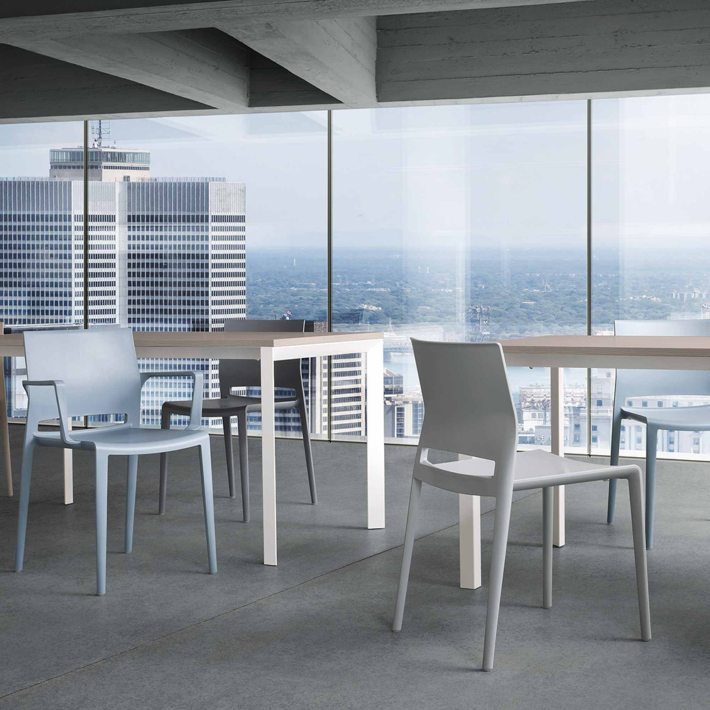 CUF MILANO Bakhita chaise visiteur accueil empilable