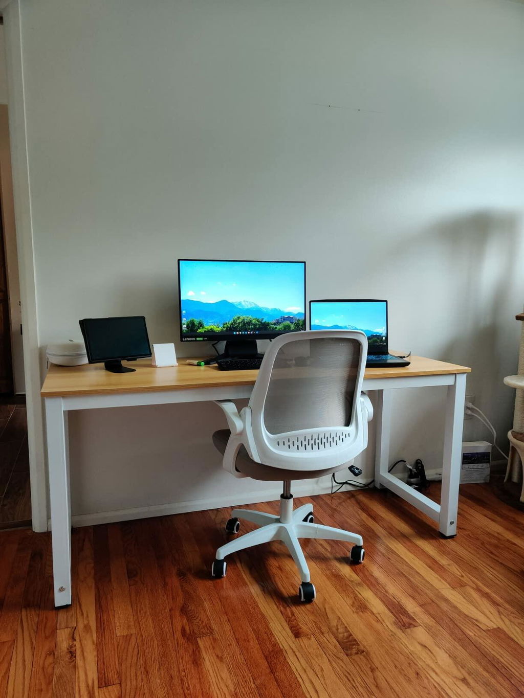 Hbada J1 Chaise de bureau noir accoudoirs relevables