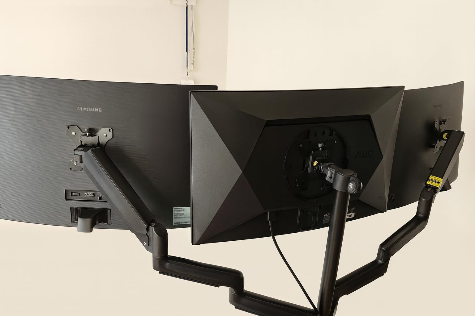 ErGear Monitor Mounts support 3 écrans 13-27" USB VESA