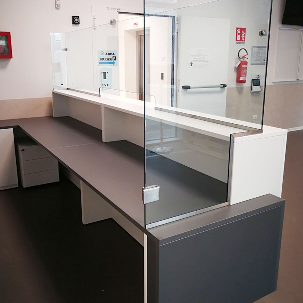 CUF MILANO On Demand banque accueil comptoir bureau
