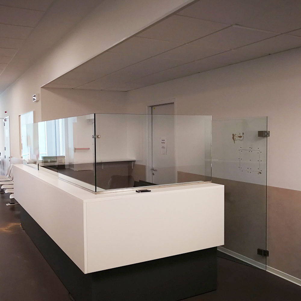 CUF MILANO On Demand banque accueil comptoir bureau