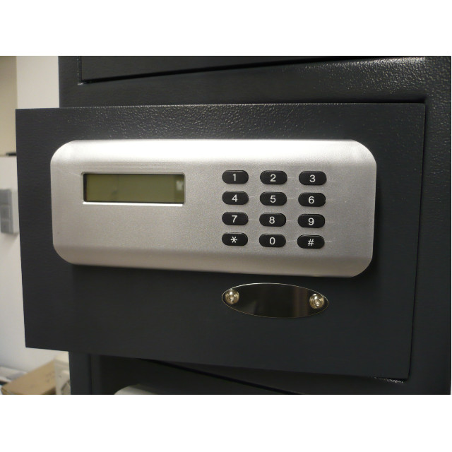 MOBIKA Industrie Coffre-fort électronique 8 cases colonne