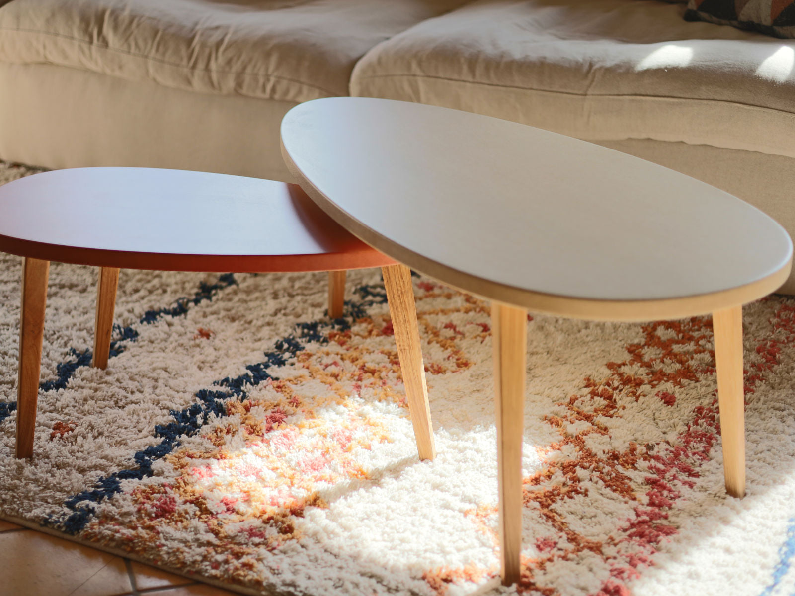 Tizu Bellecombe tables gigognes Beige Revel Rouge Lamy