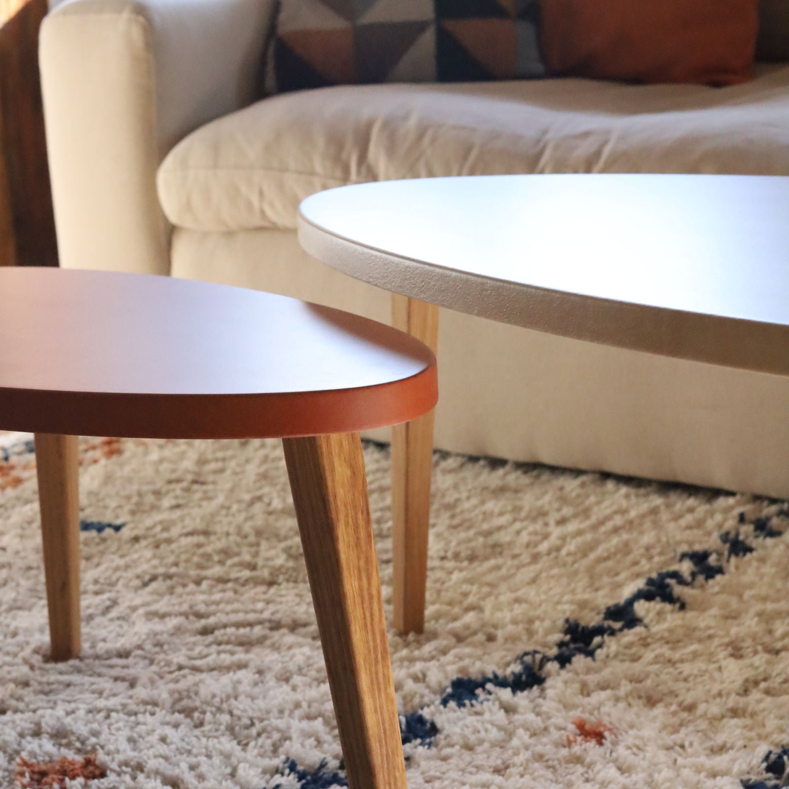 Tizu Bellecombe tables gigognes Beige Revel Rouge Lamy