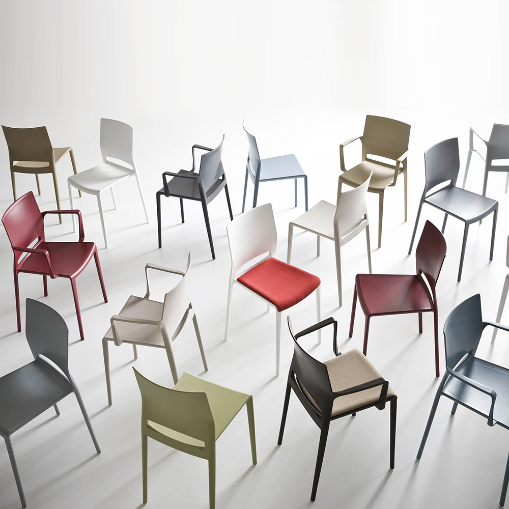 CUF MILANO Bakhita chaise visiteur accueil empilable