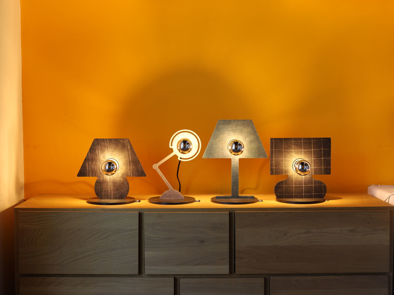 Tizu Monplaisir lampe Véronique avec ampoule bureau